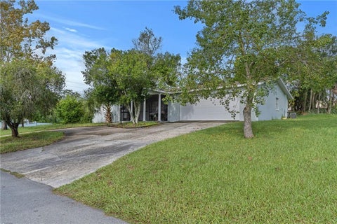 Tiny photo for 106 S Lucille Street, Beverly Hills, FL 34465 (MLS # CC858358)