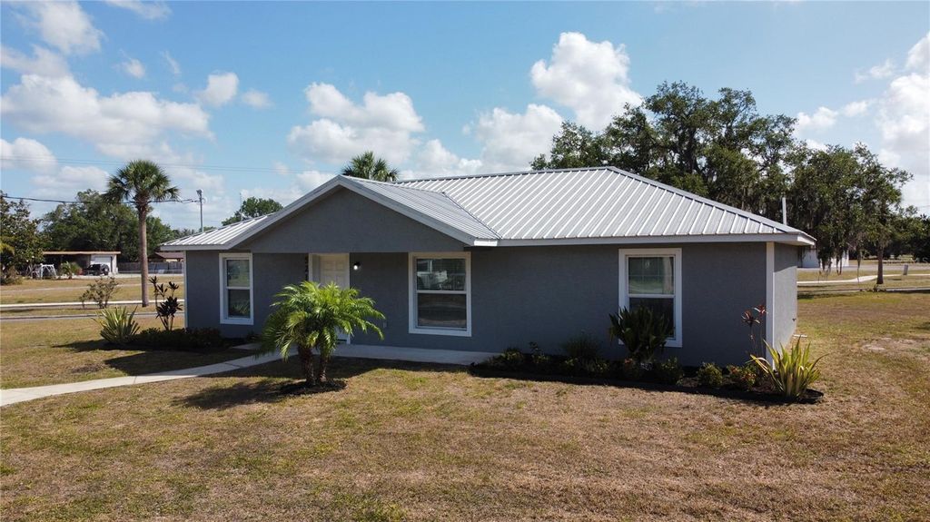 Photo of 521 Gloria Avenue, Arcadia, FL 34266 (MLS # C7509514)