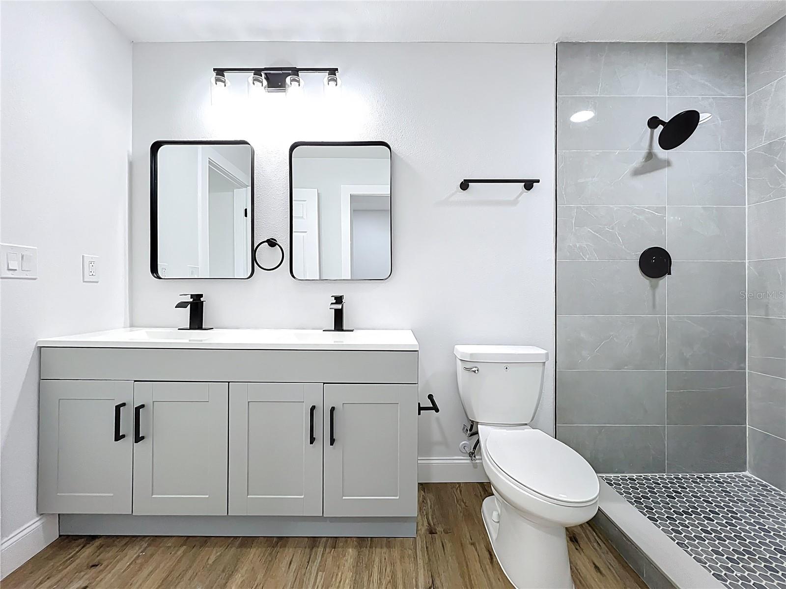 CRESTHAVEN HOMES SEC 1 - Residential