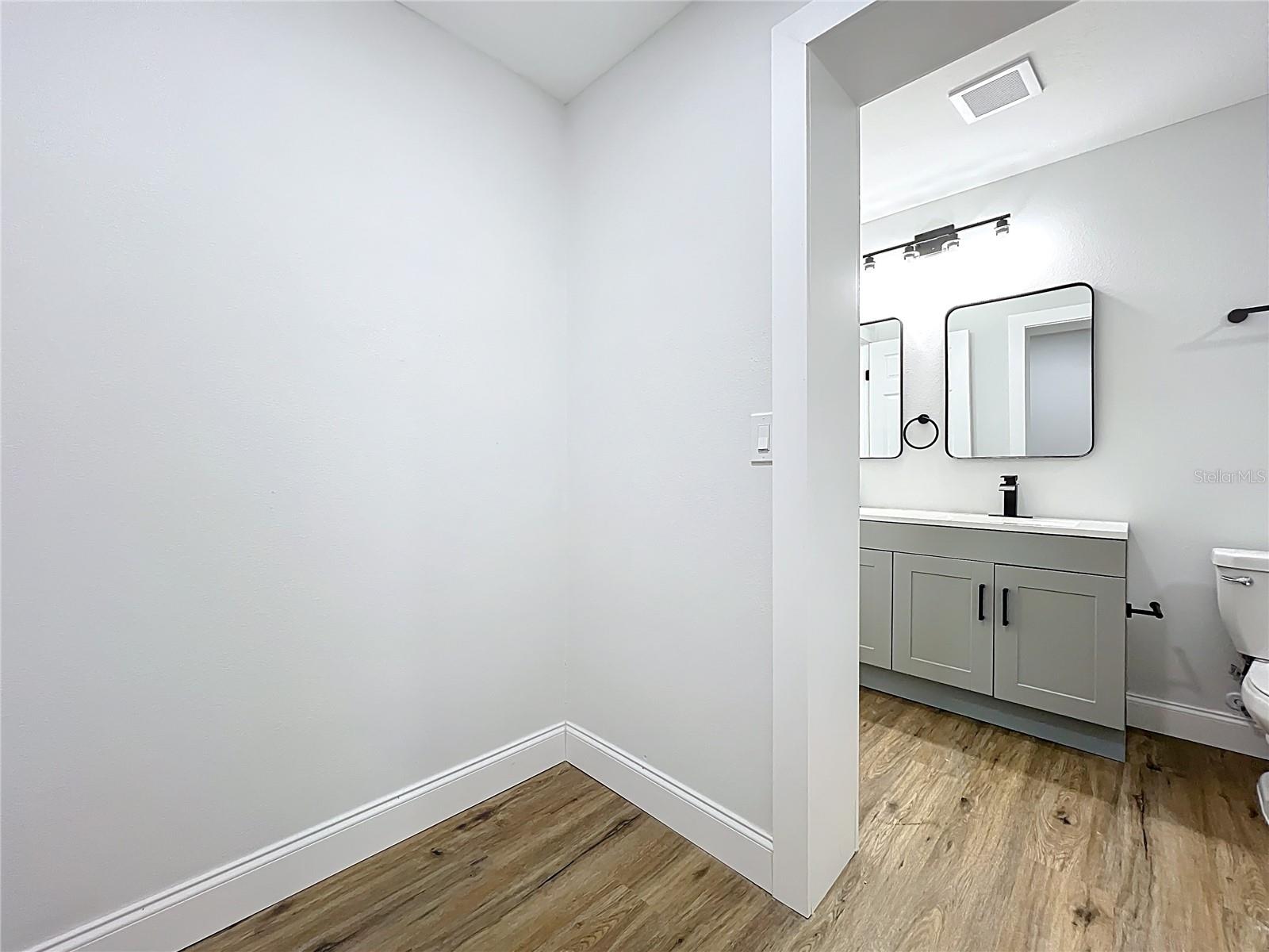 CRESTHAVEN HOMES SEC 1 - Residential