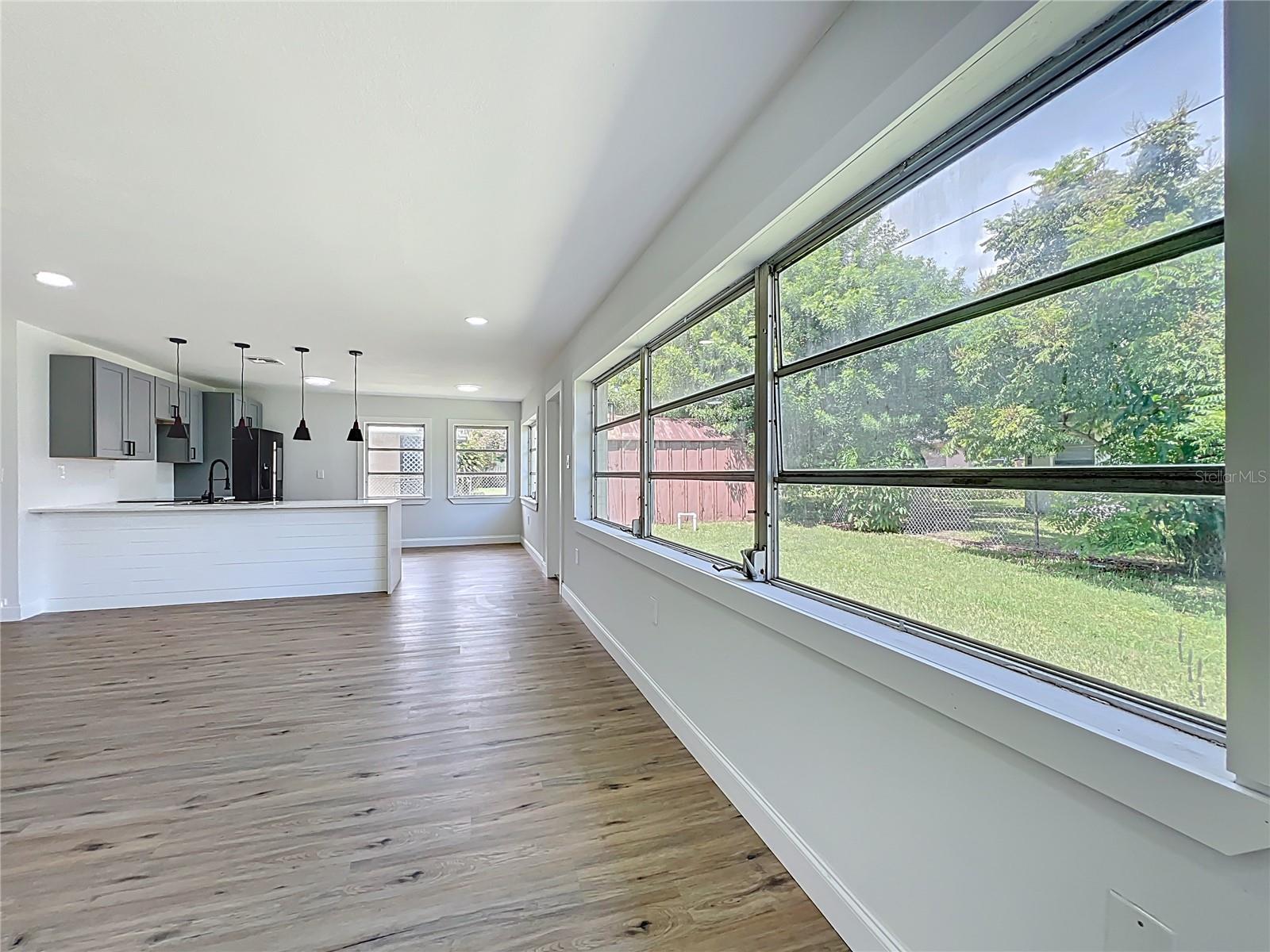 CRESTHAVEN HOMES SEC 1 - Residential