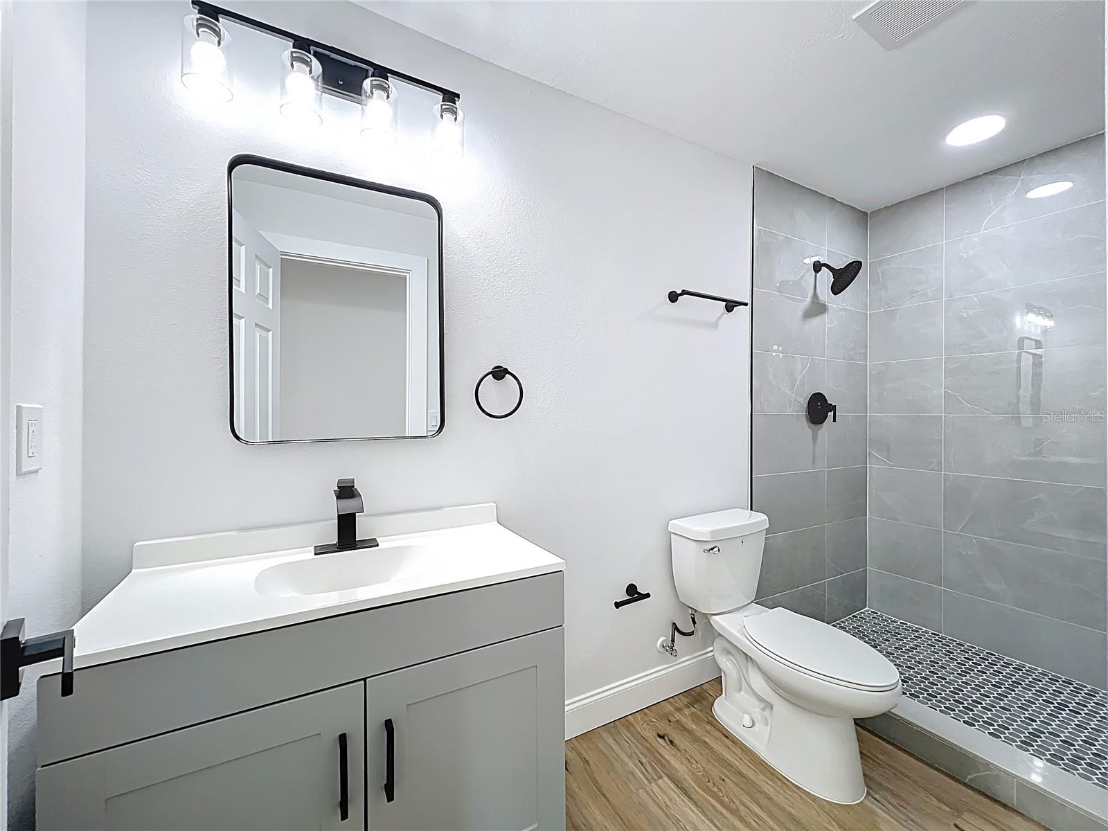 CRESTHAVEN HOMES SEC 1 - Residential