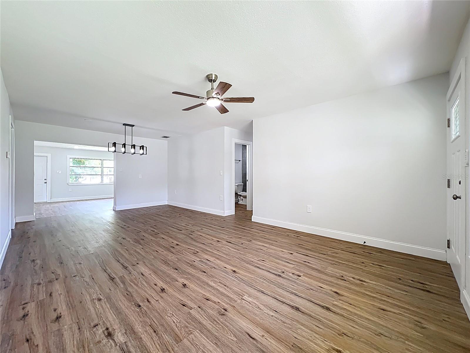 CRESTHAVEN HOMES SEC 1 - Residential