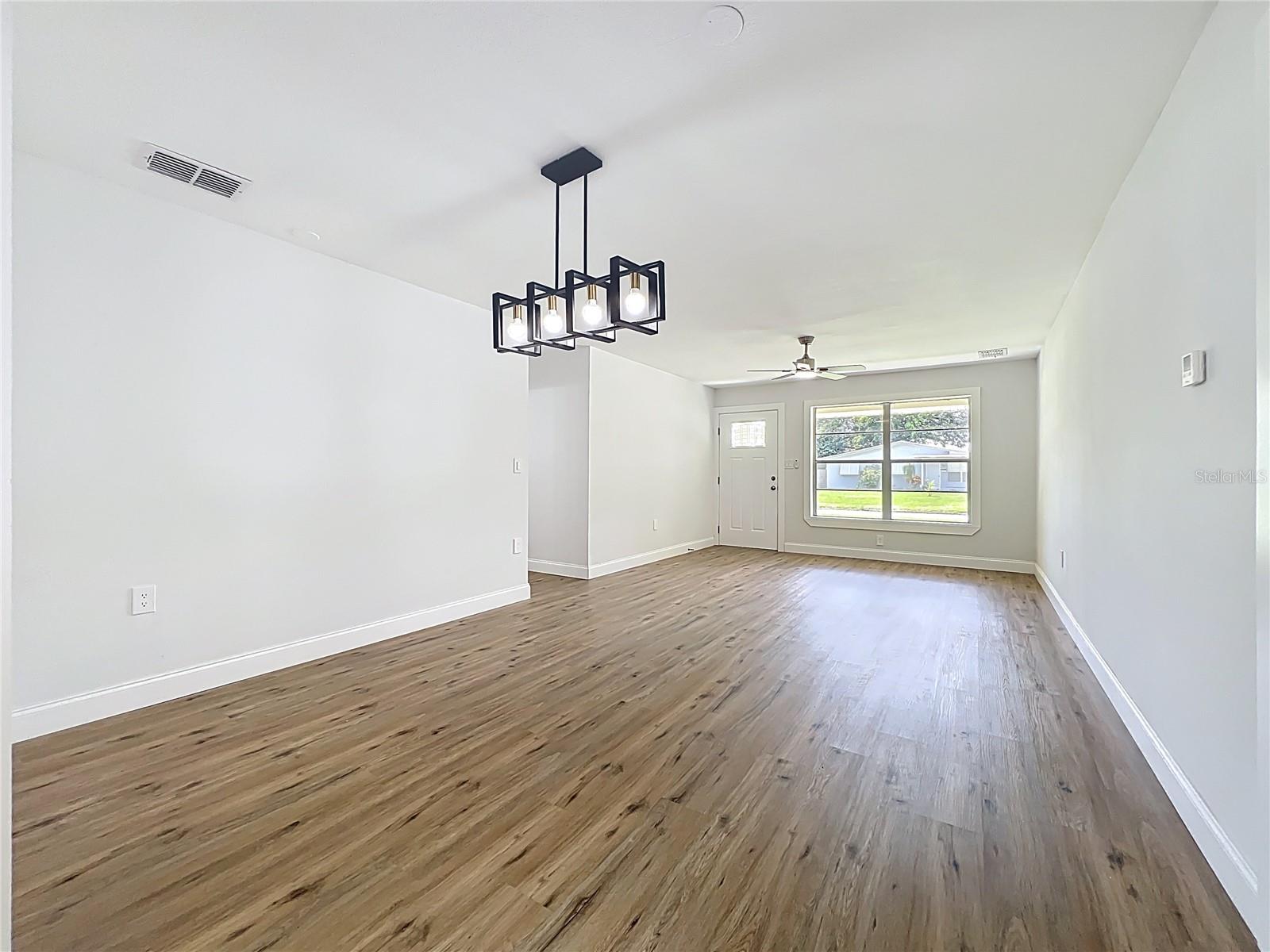 CRESTHAVEN HOMES SEC 1 - Residential