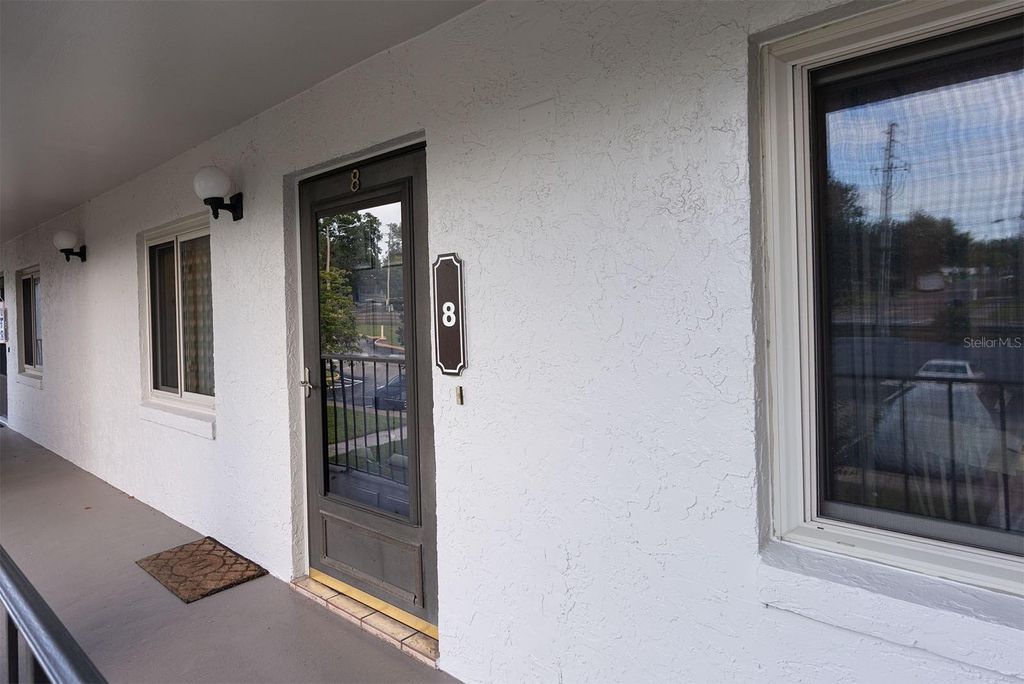 Photo of 3 Escondido Circle #8, Altamonte Springs, FL 32701 (MLS # O6350630)