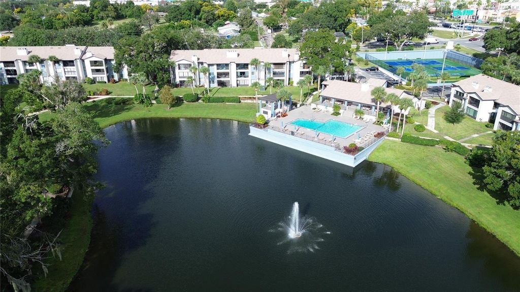 Photo of 3 Escondido Circle #8, Altamonte Springs, FL 32701 (MLS # O6350630)