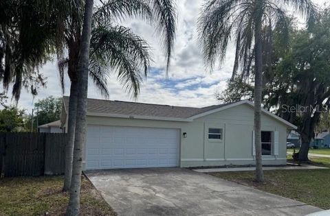 Photo of 420 Albatross Court, Kissimmee, FL 34759 (MLS # O6392714)