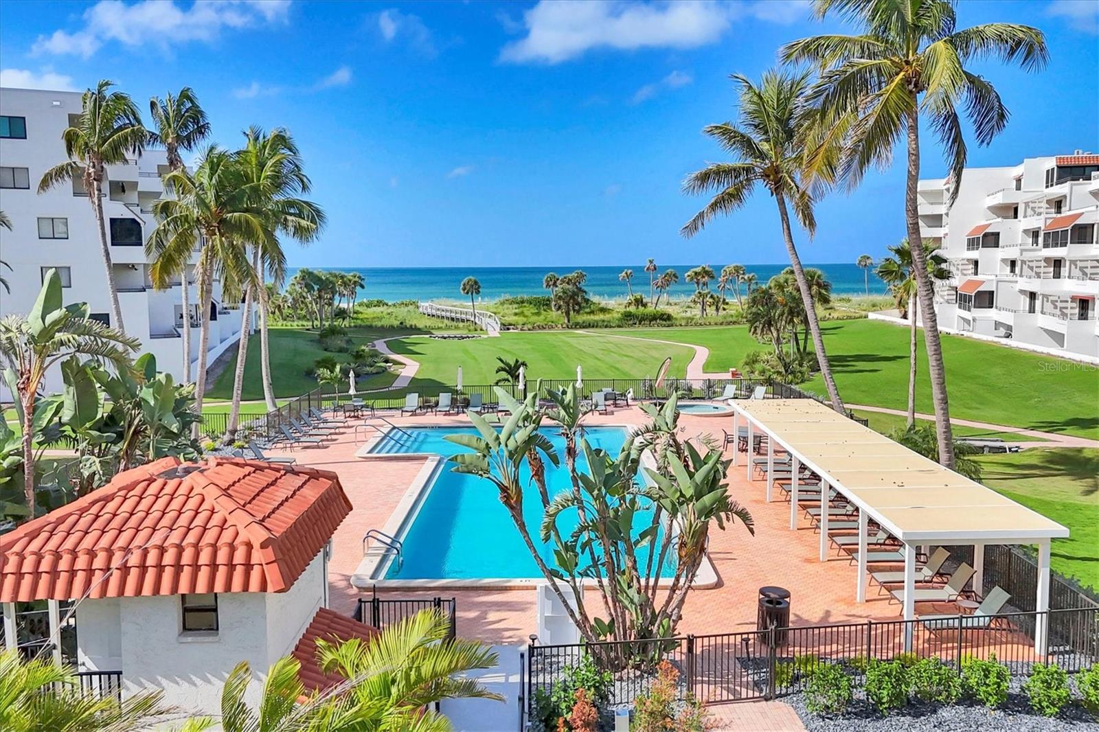 PLAYERS CLUB IV - Residential