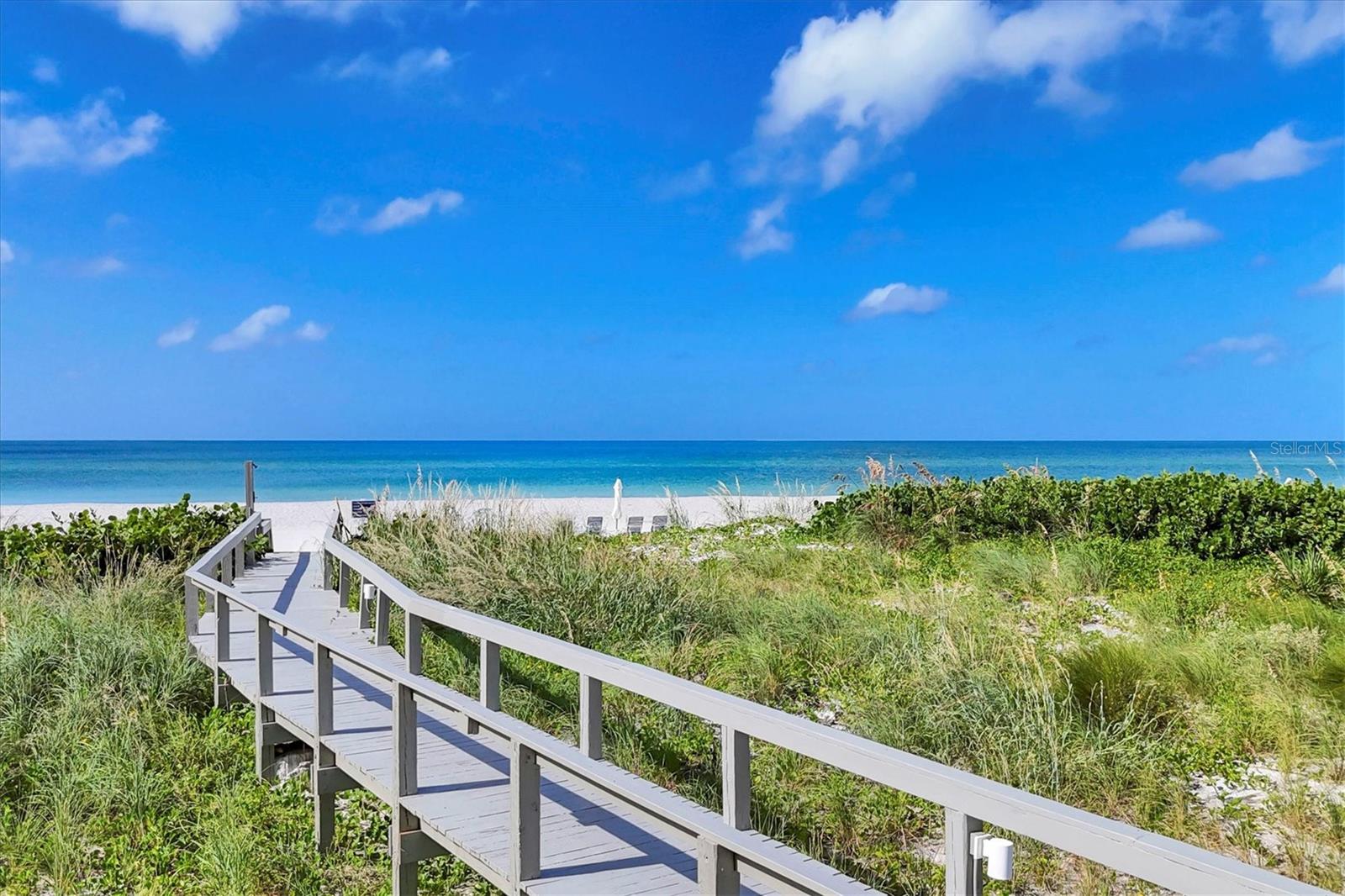 PLAYERS CLUB IV - Residential