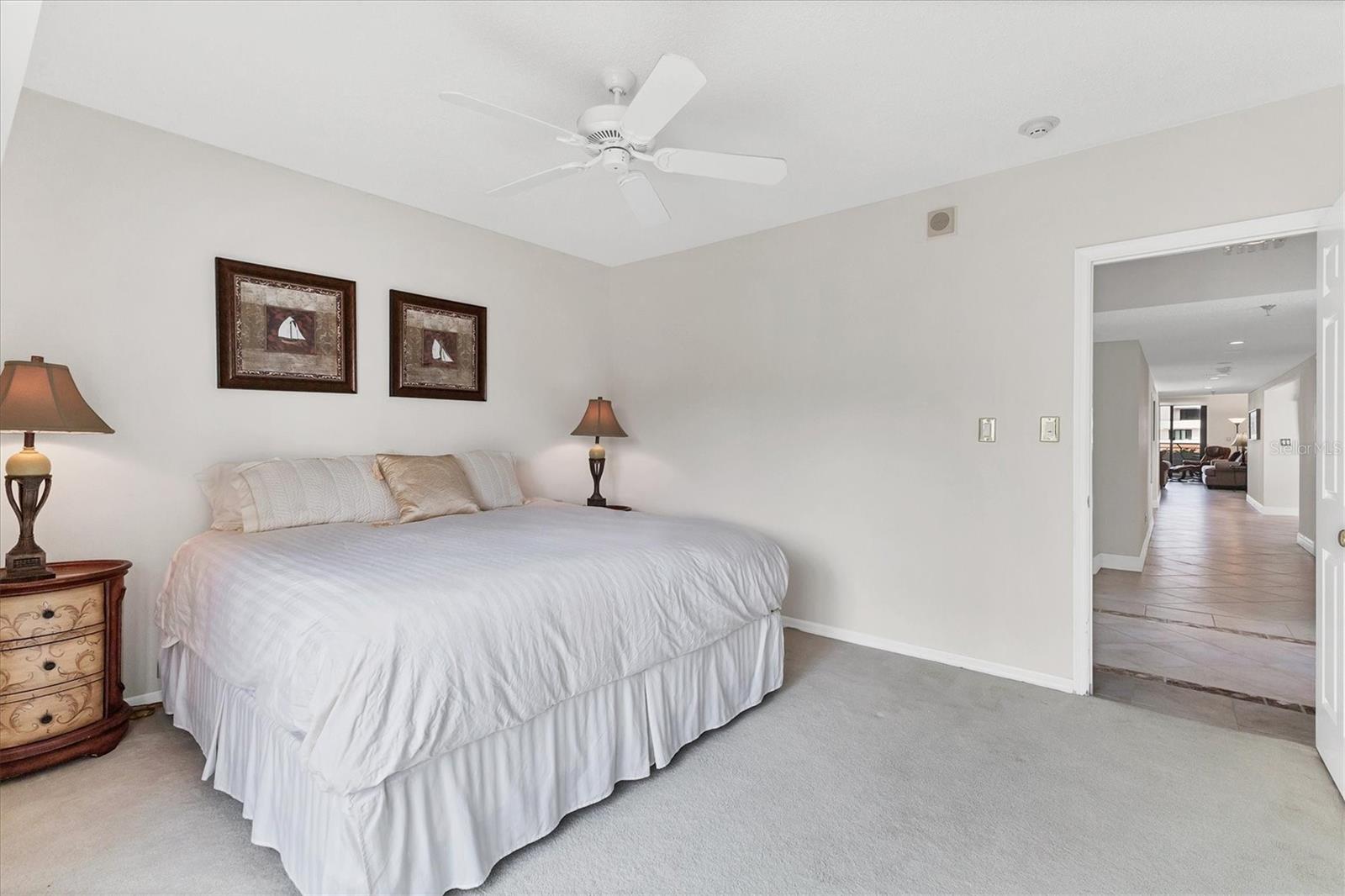 PLAYERS CLUB IV - Residential