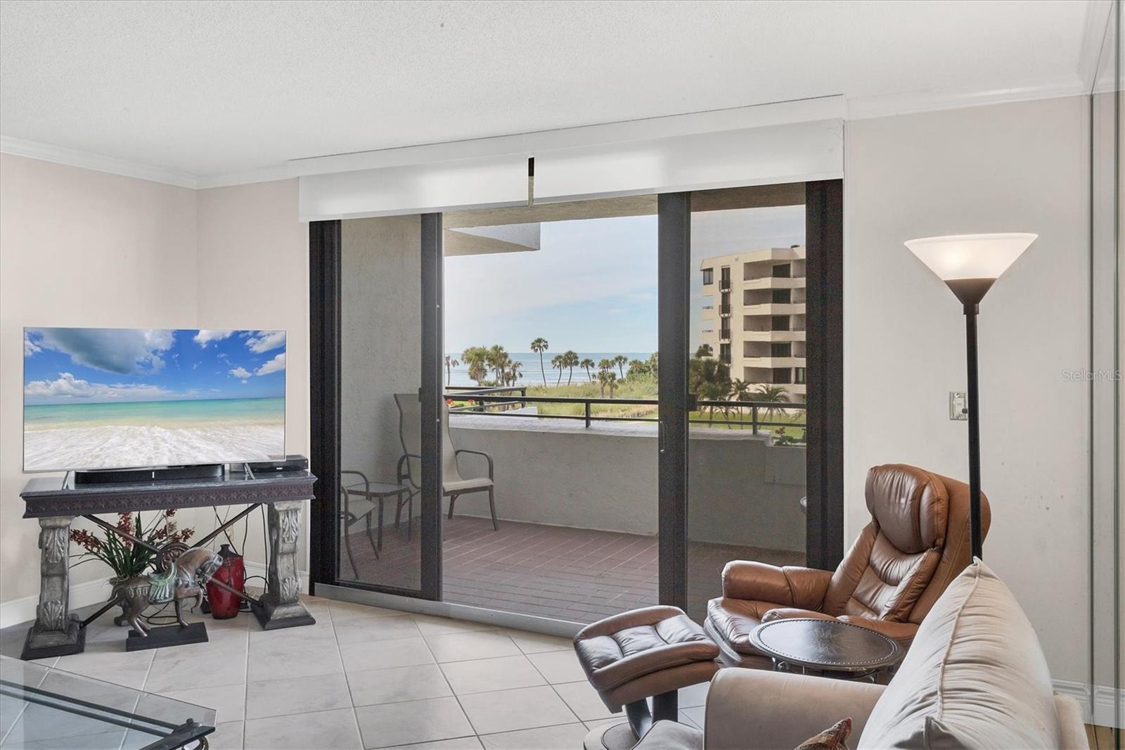 PLAYERS CLUB IV - Residential