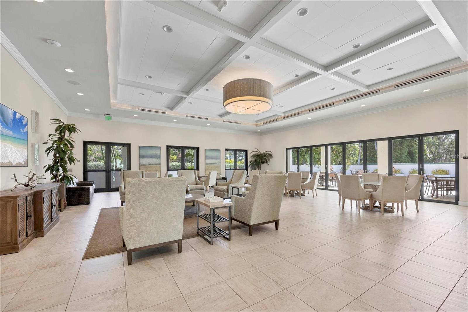 PLAYERS CLUB IV - Residential