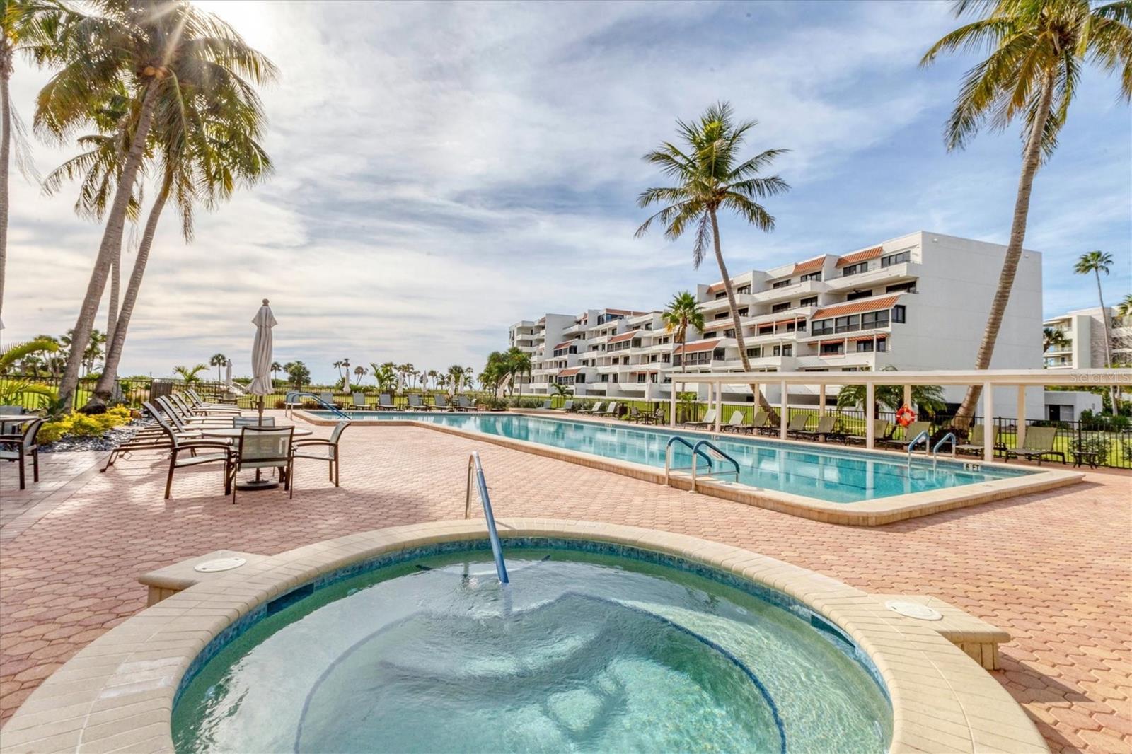 PLAYERS CLUB IV - Residential