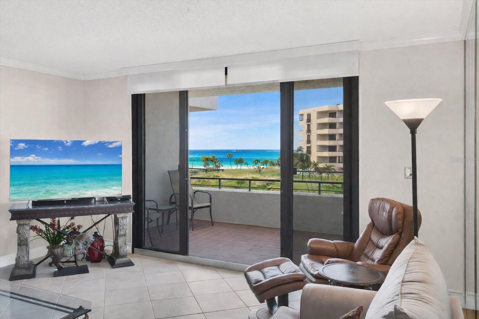 1425 GULF OF MEXICO DRIVE 208