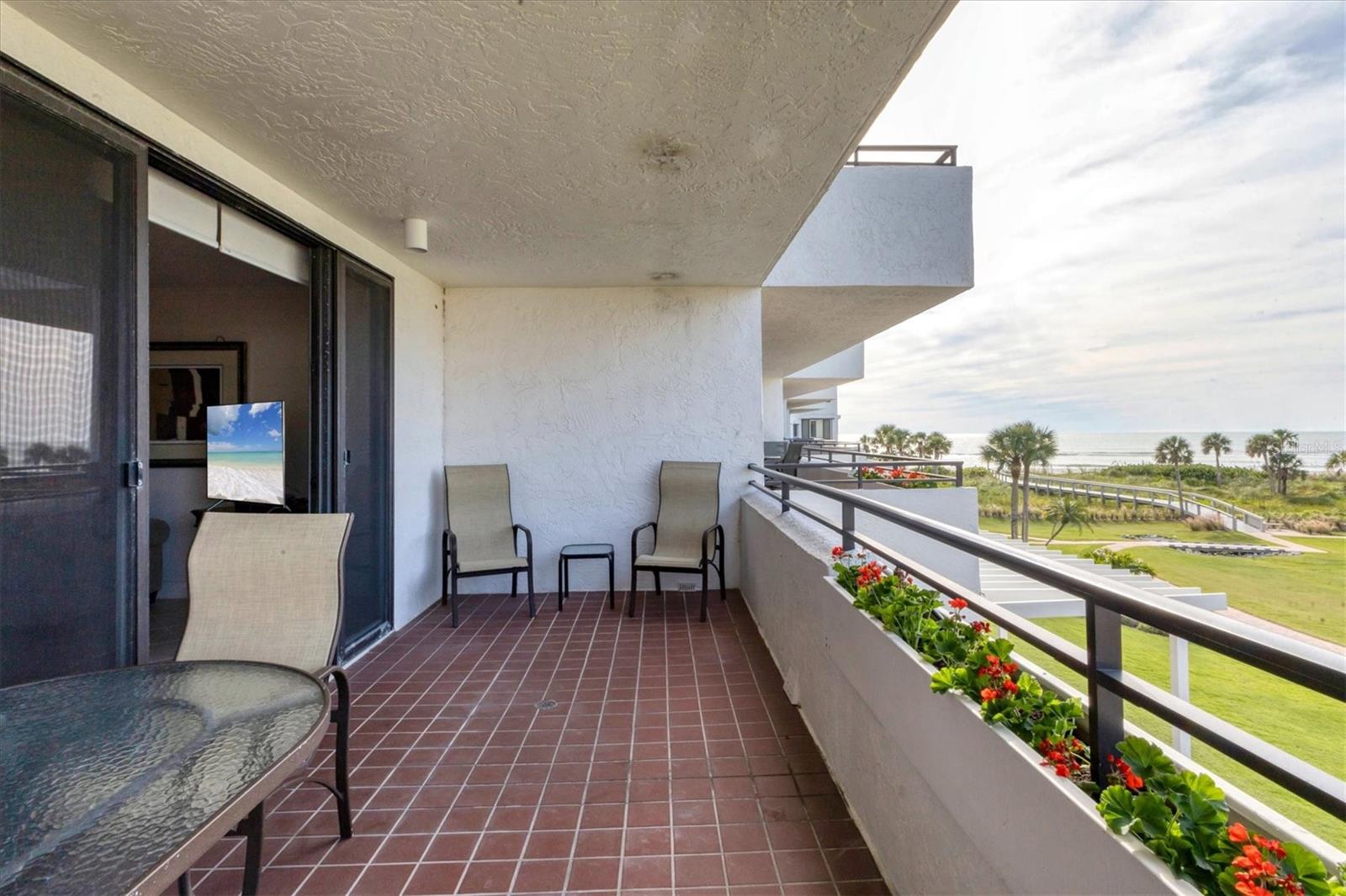 PLAYERS CLUB IV - Residential