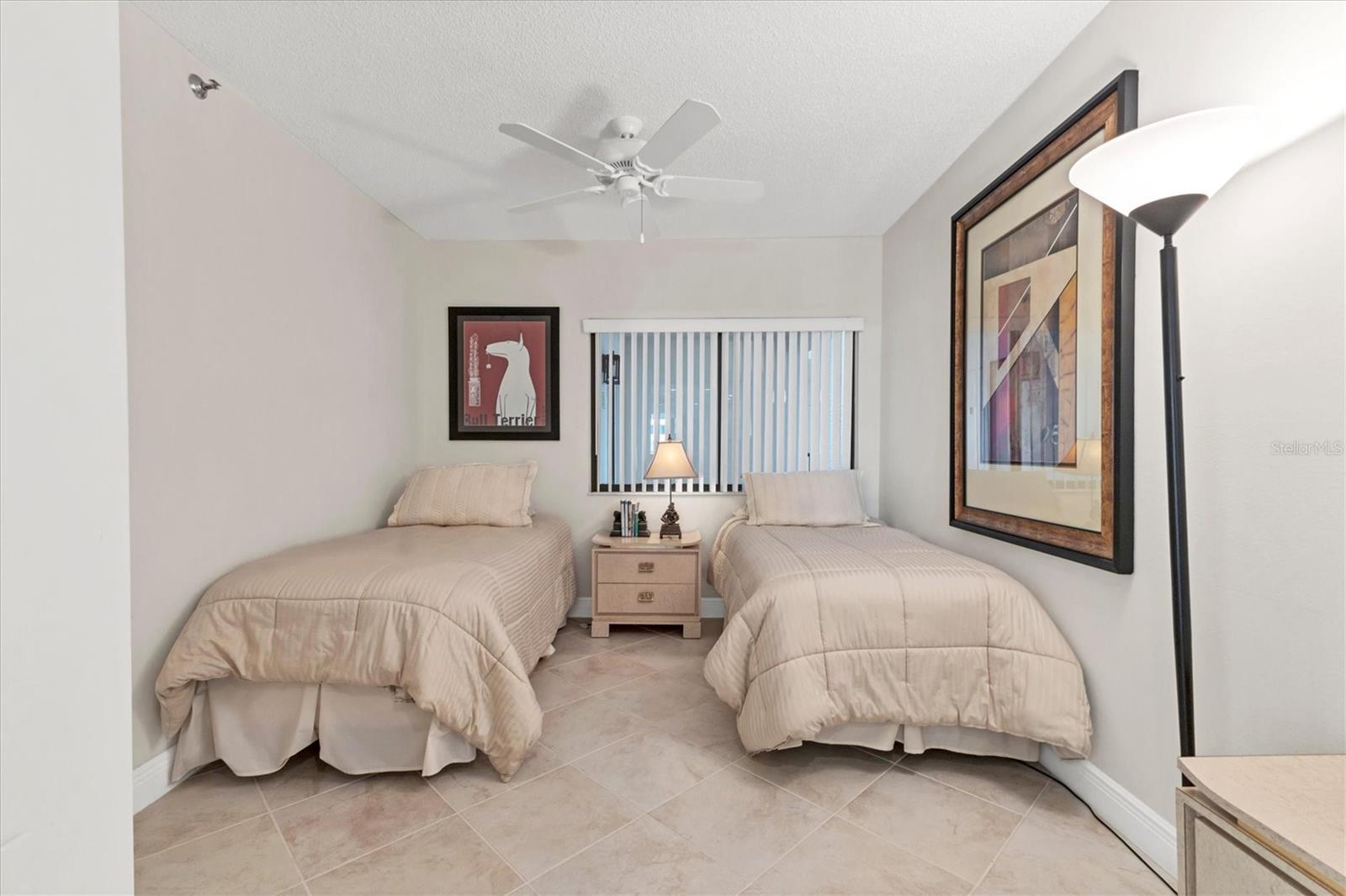 PLAYERS CLUB IV - Residential