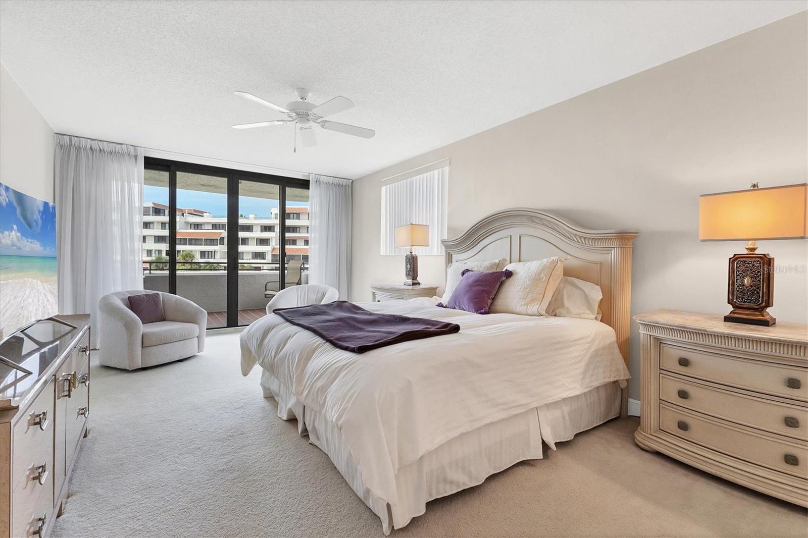 PLAYERS CLUB IV - Residential