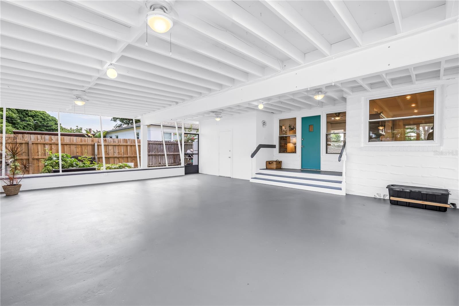 LAKEWOOD ESTATES SEC C - Residential Lease