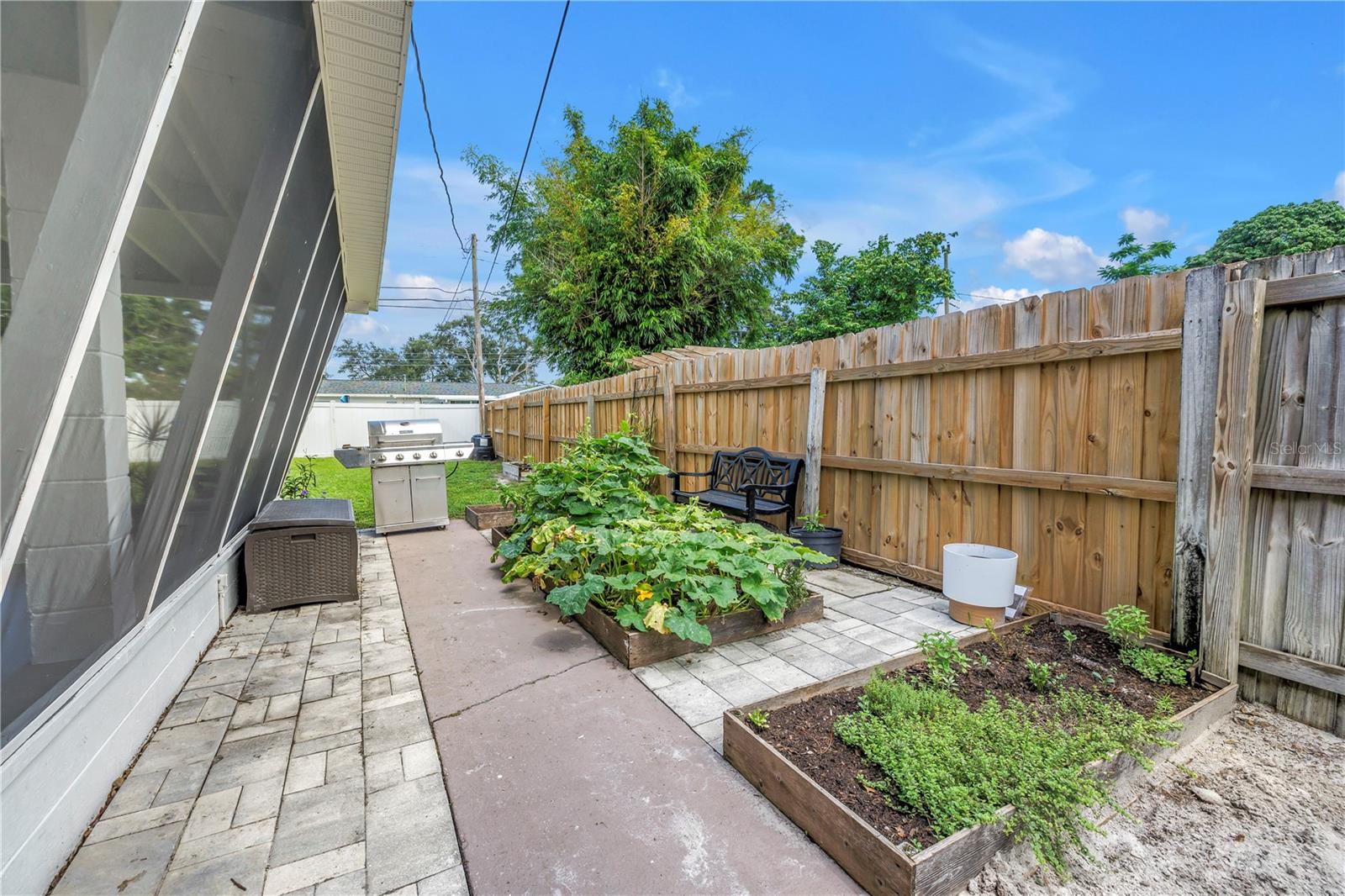 LAKEWOOD ESTATES SEC C - Residential Lease