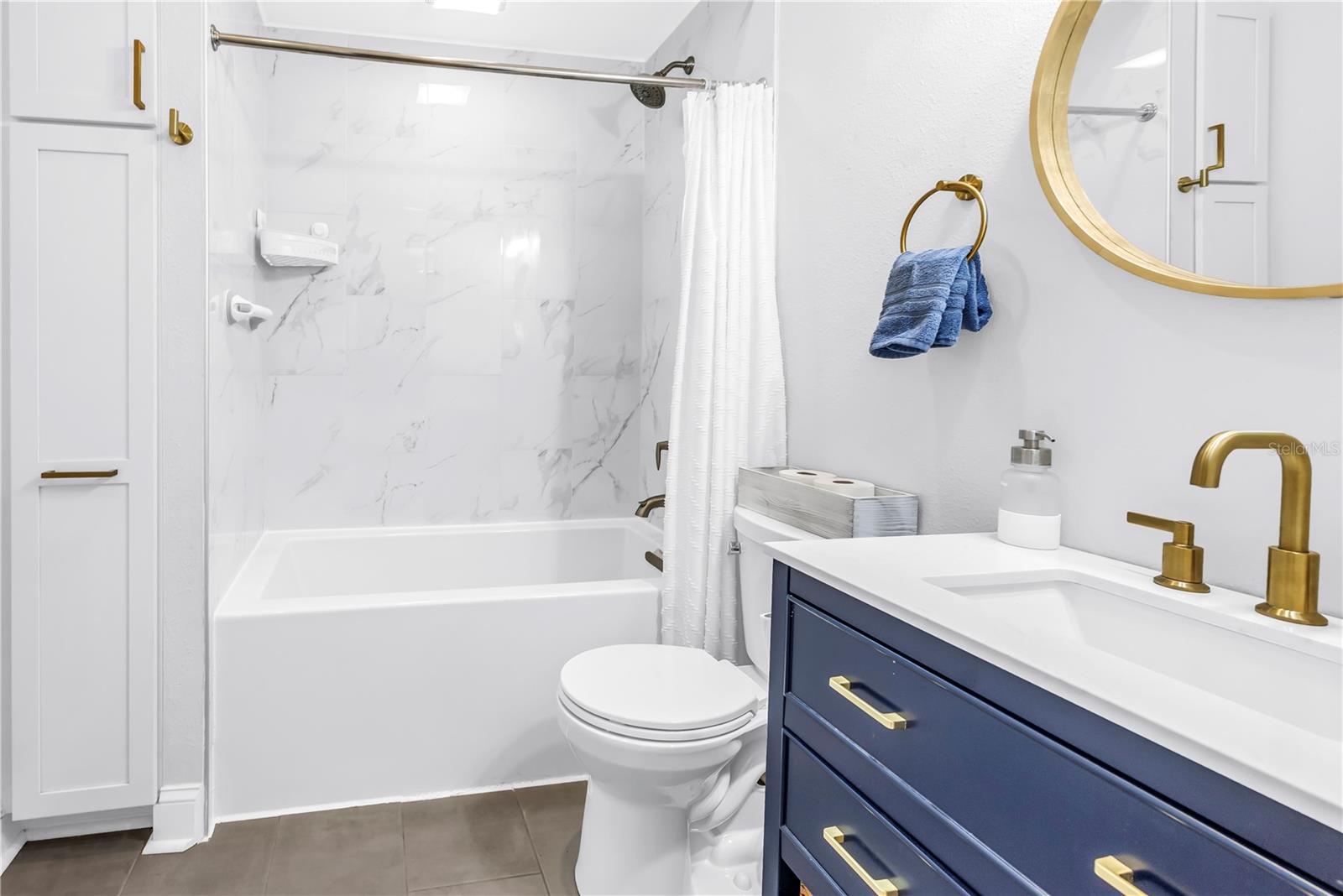 LAKEWOOD ESTATES SEC C - Residential Lease