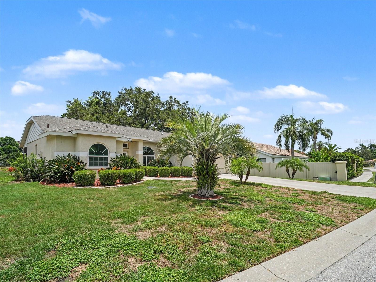 5325 GARDENS DR