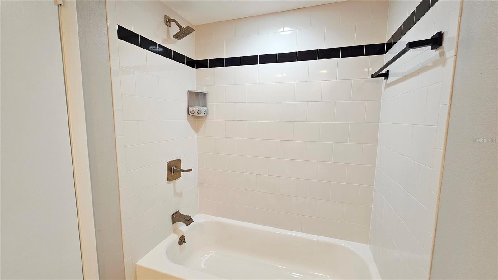 SANCTUARY AT BAY HILL CONDO - Residential Lease