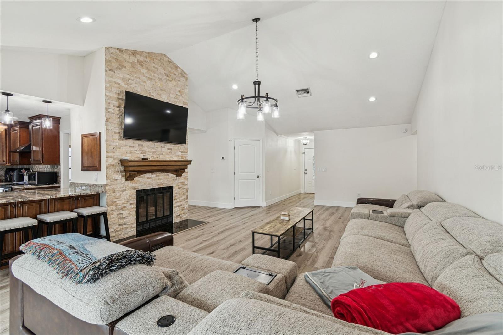 15007 REDCLIFF DRIVE