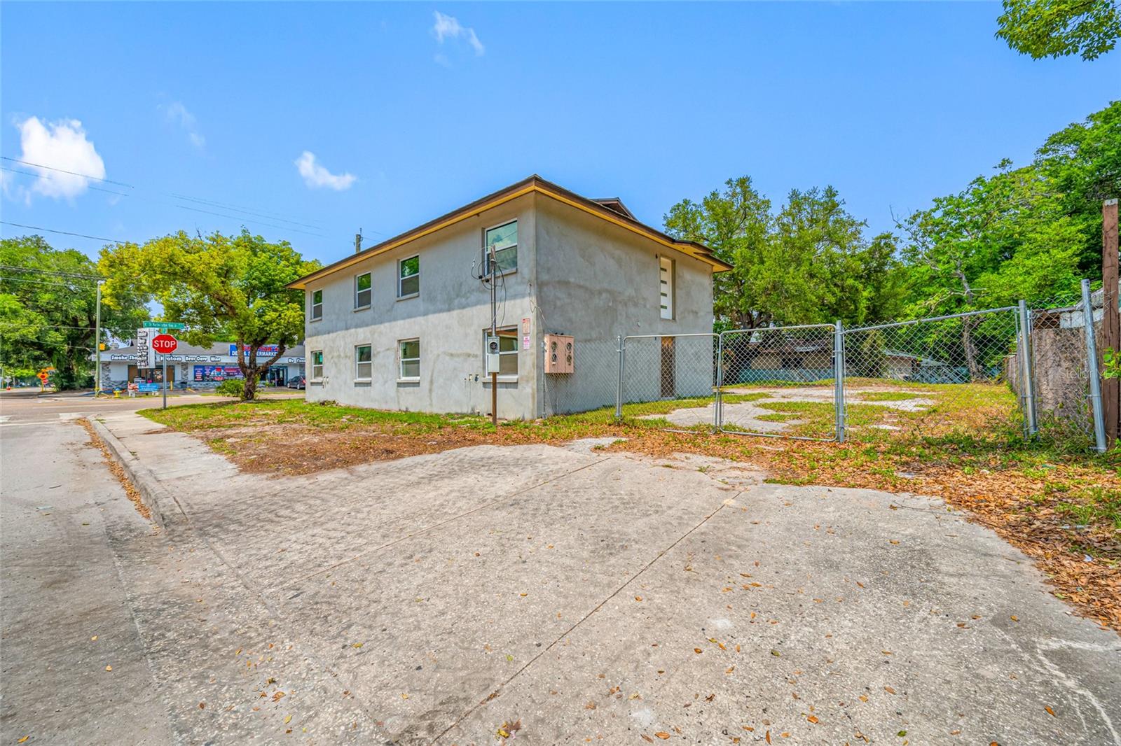 1203 E DR MARTIN LUTHER KING JR BOULEVARD