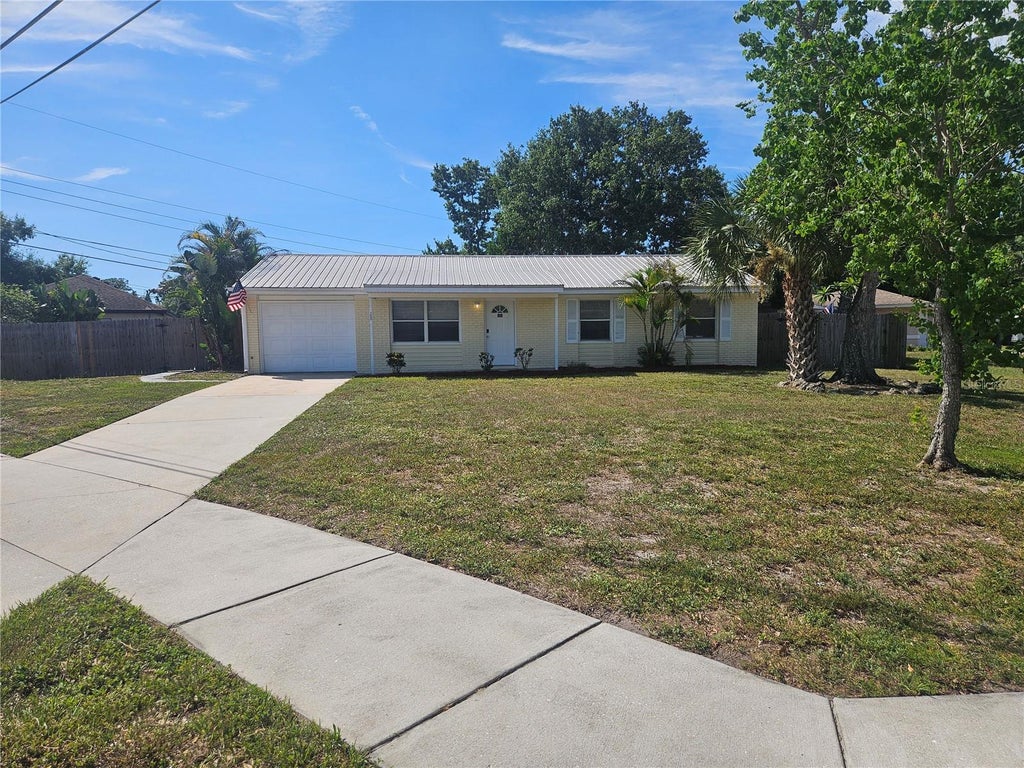 Photo of 7000 Brentford Road, Sarasota, FL 34241 (MLS # A4697975)
