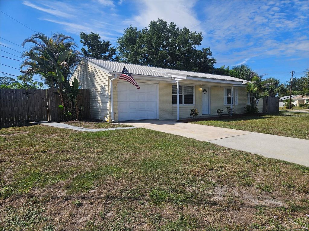 Photo of 7000 Brentford Road, Sarasota, FL 34241 (MLS # A4697975)