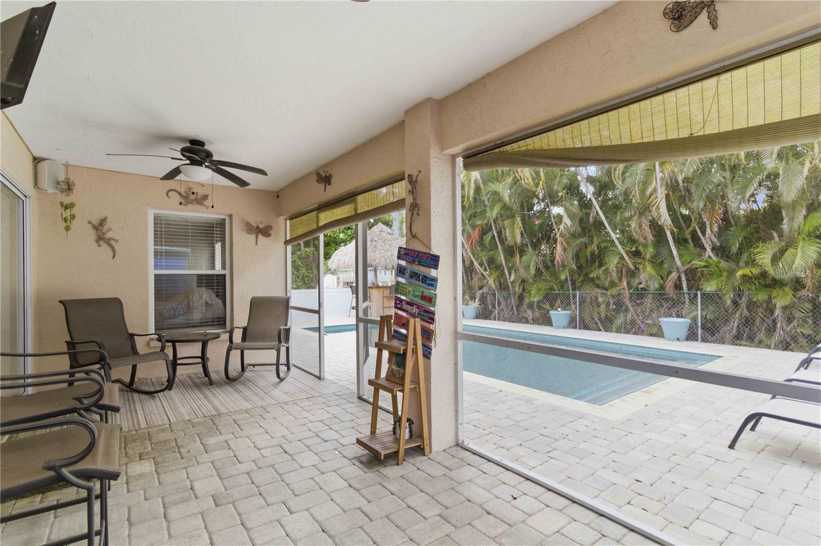 TROPICAL HARBOR SEC 3 - Residential