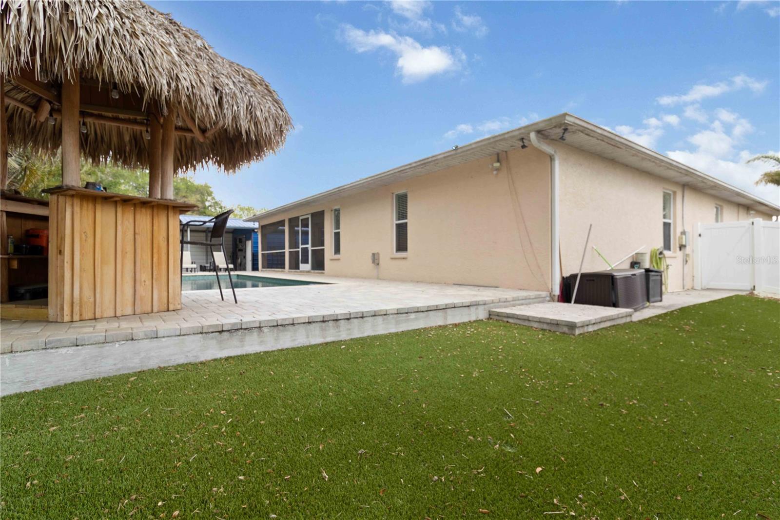 TROPICAL HARBOR SEC 3 - Residential