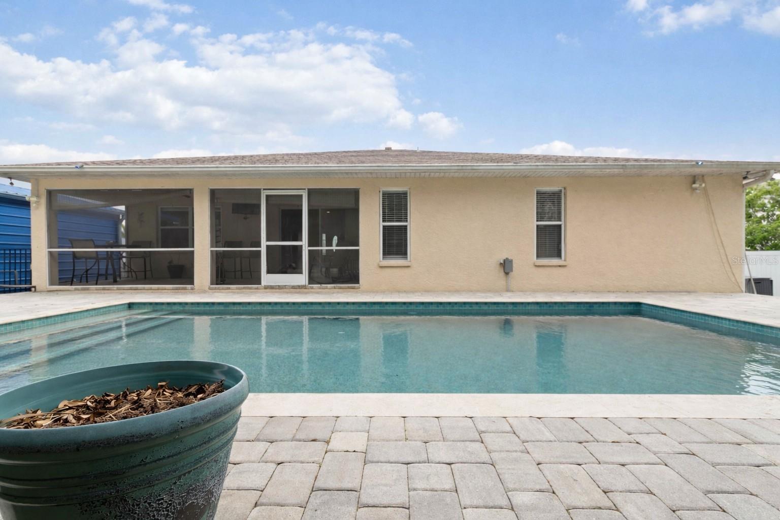 TROPICAL HARBOR SEC 3 - Residential