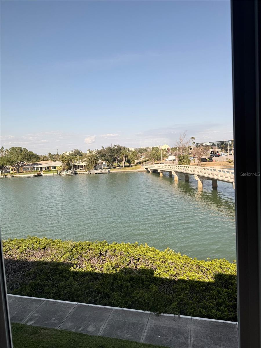 OWNER WILL PAY 6 MONTHS OF HOA FEES! Light and bright describes this one bed, one bath third floor unit. Partially furnished with modern furnishings. Beautiful Corian countertops, light tile flooring throughout. Newer hurricane impact windows. Under roof parking.
Bay Island is an active 55 plus community with plenty of amenities such as 6 heated swimming pools, 4 lighted tennis courts, shuffle board, A sea wall that spans a mile and a half around the property for scenic walks with plenty of ocean life, and many more.