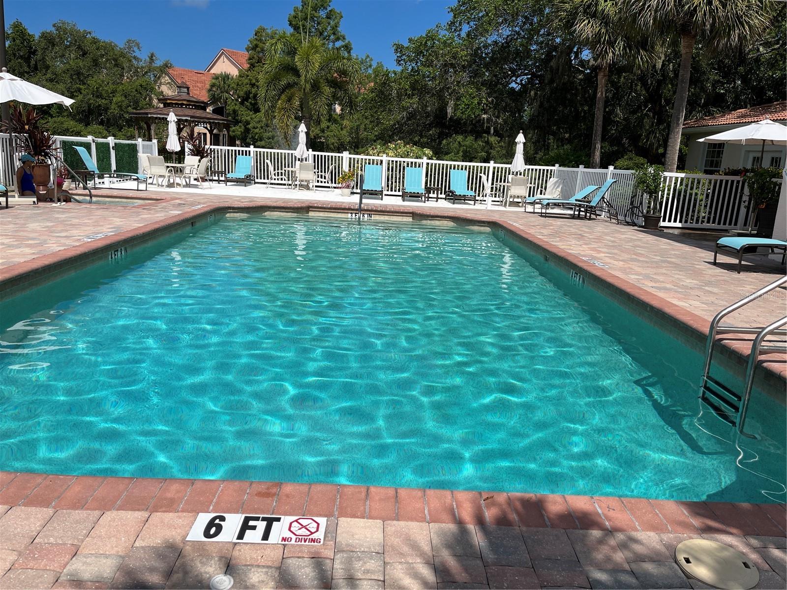 PLAZA DE FLORES - Residential Lease