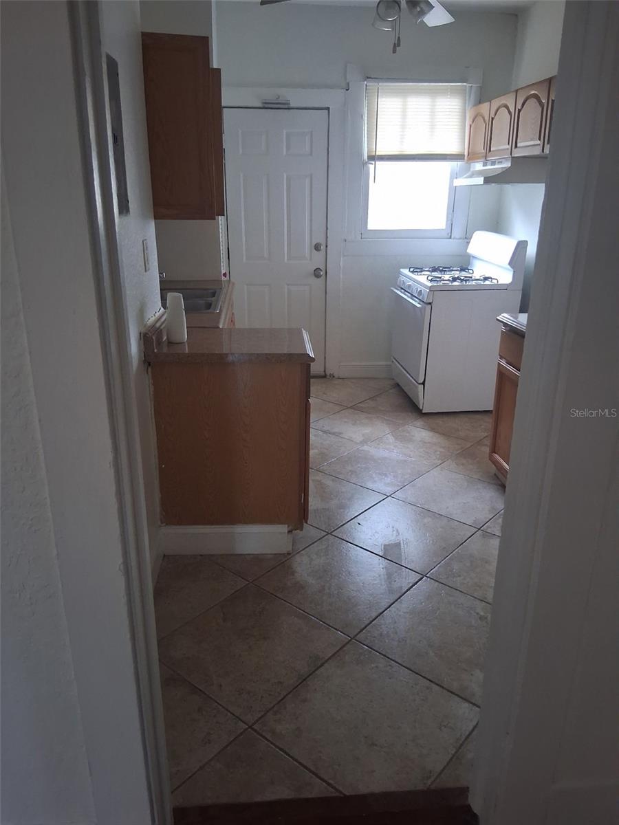 N L MILLS ADD - Residential Lease