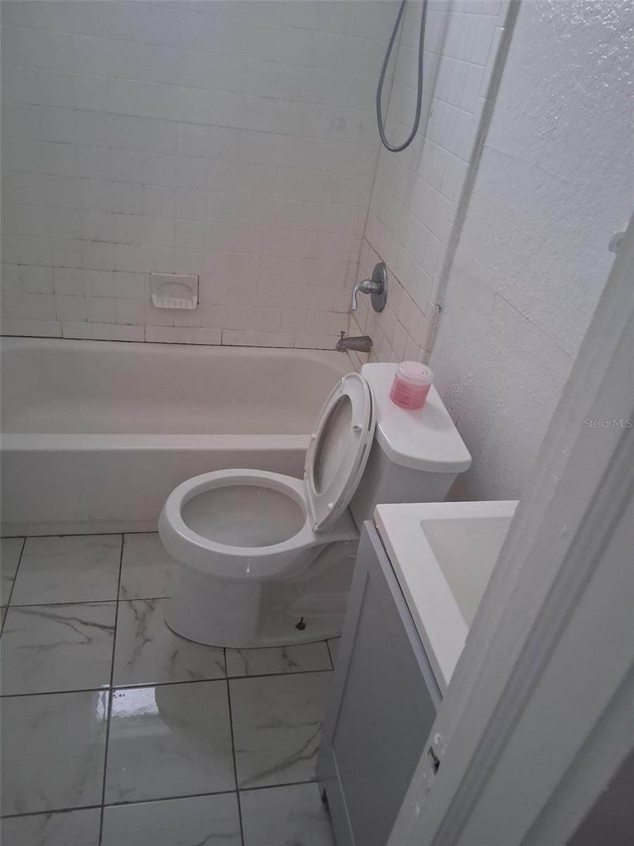 N L MILLS ADD - Residential Lease