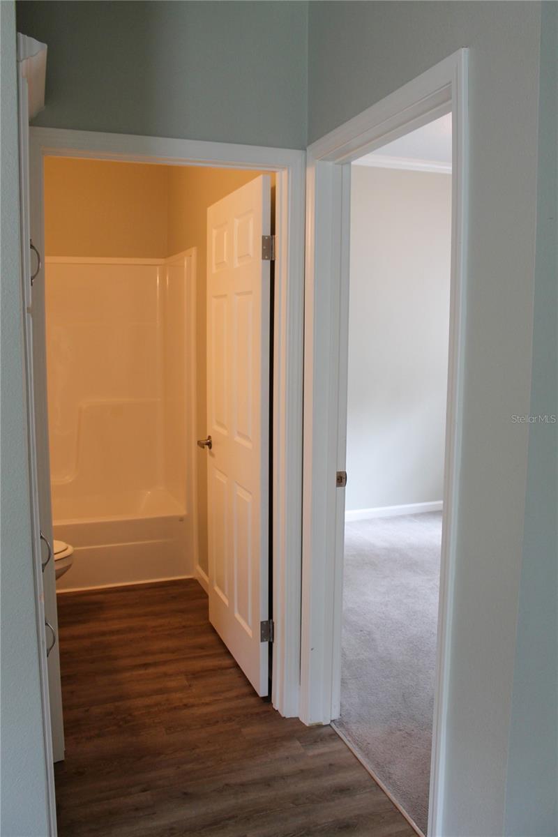 HOOD MANOR ESTATES - Residential Lease