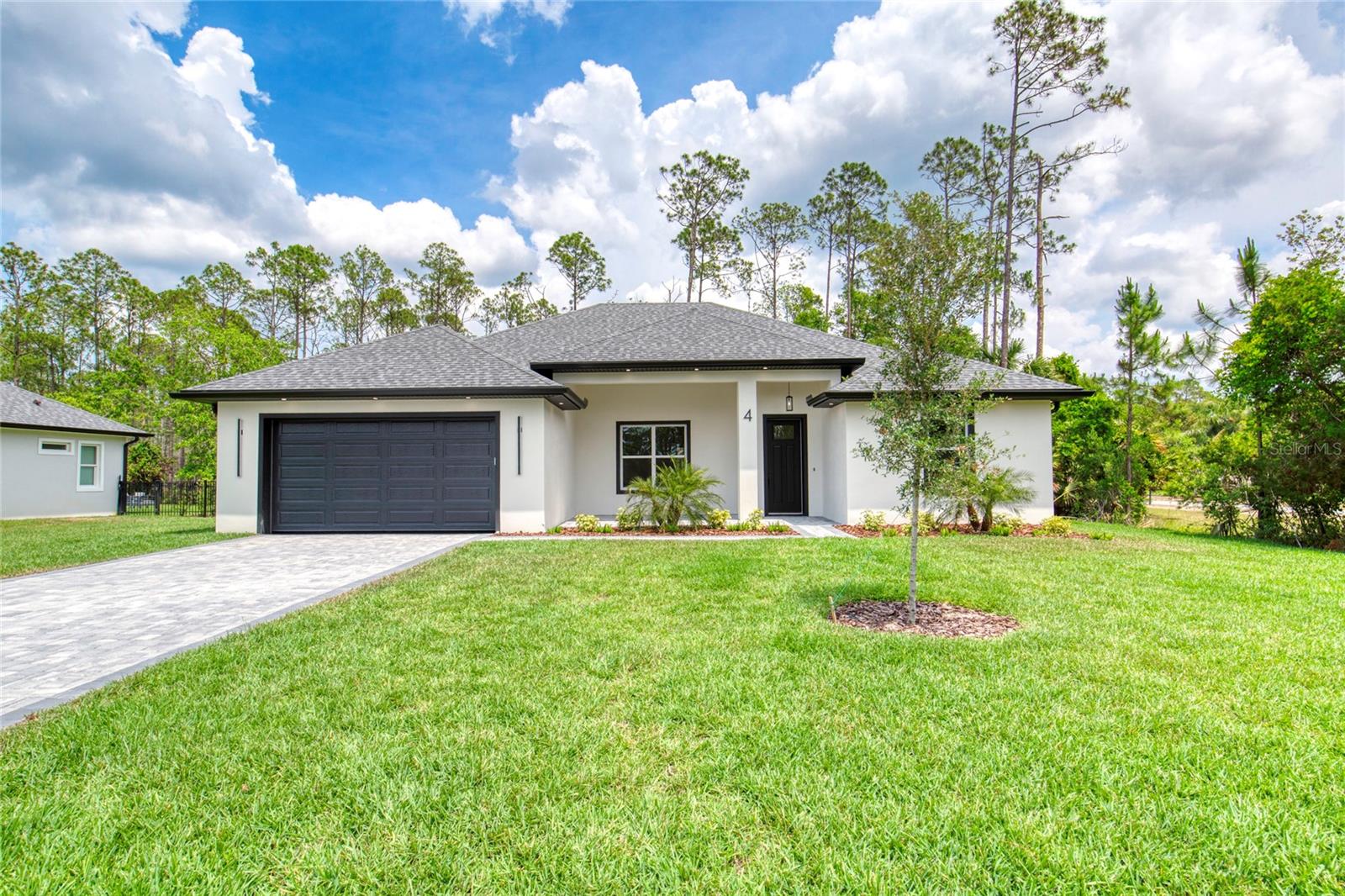 4 DEERFIELD COURT