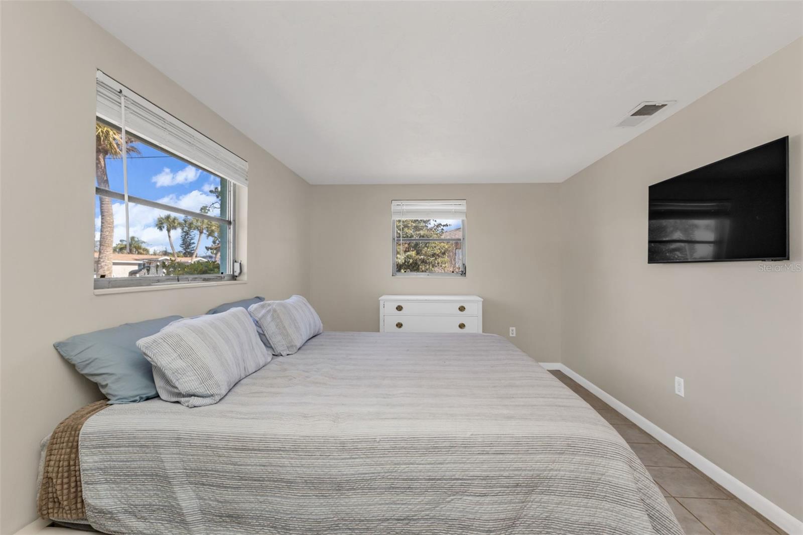 SOUTH VENICE - Residential