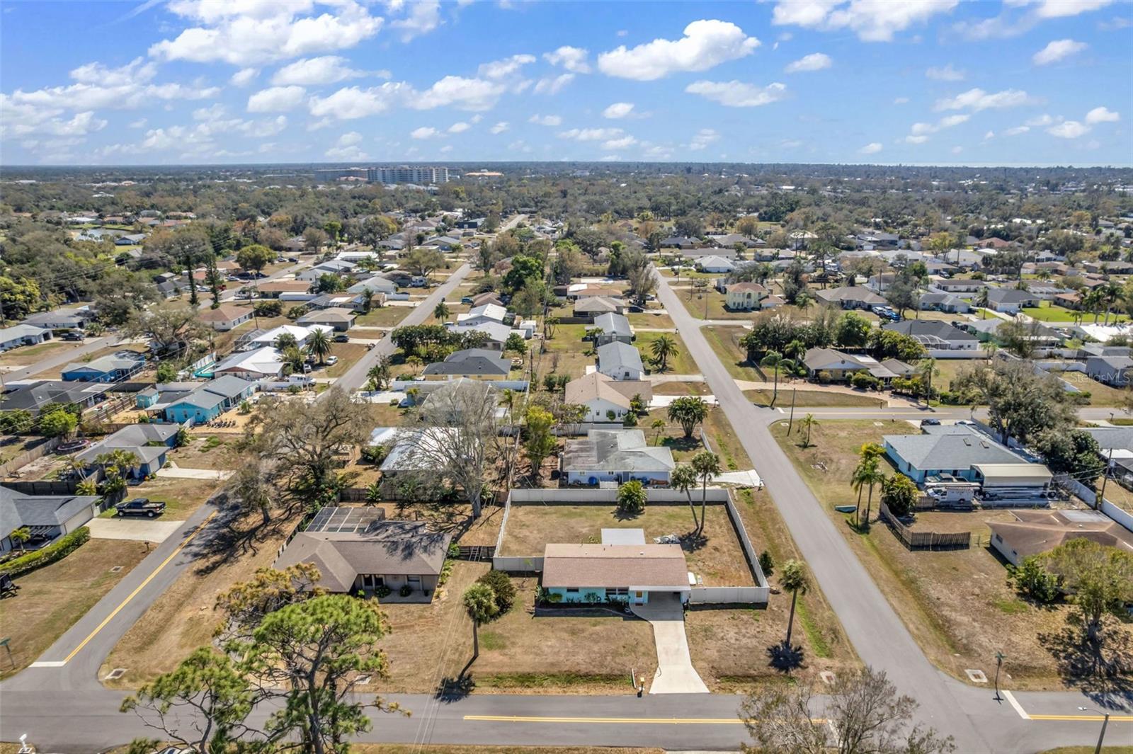 SOUTH VENICE - Residential