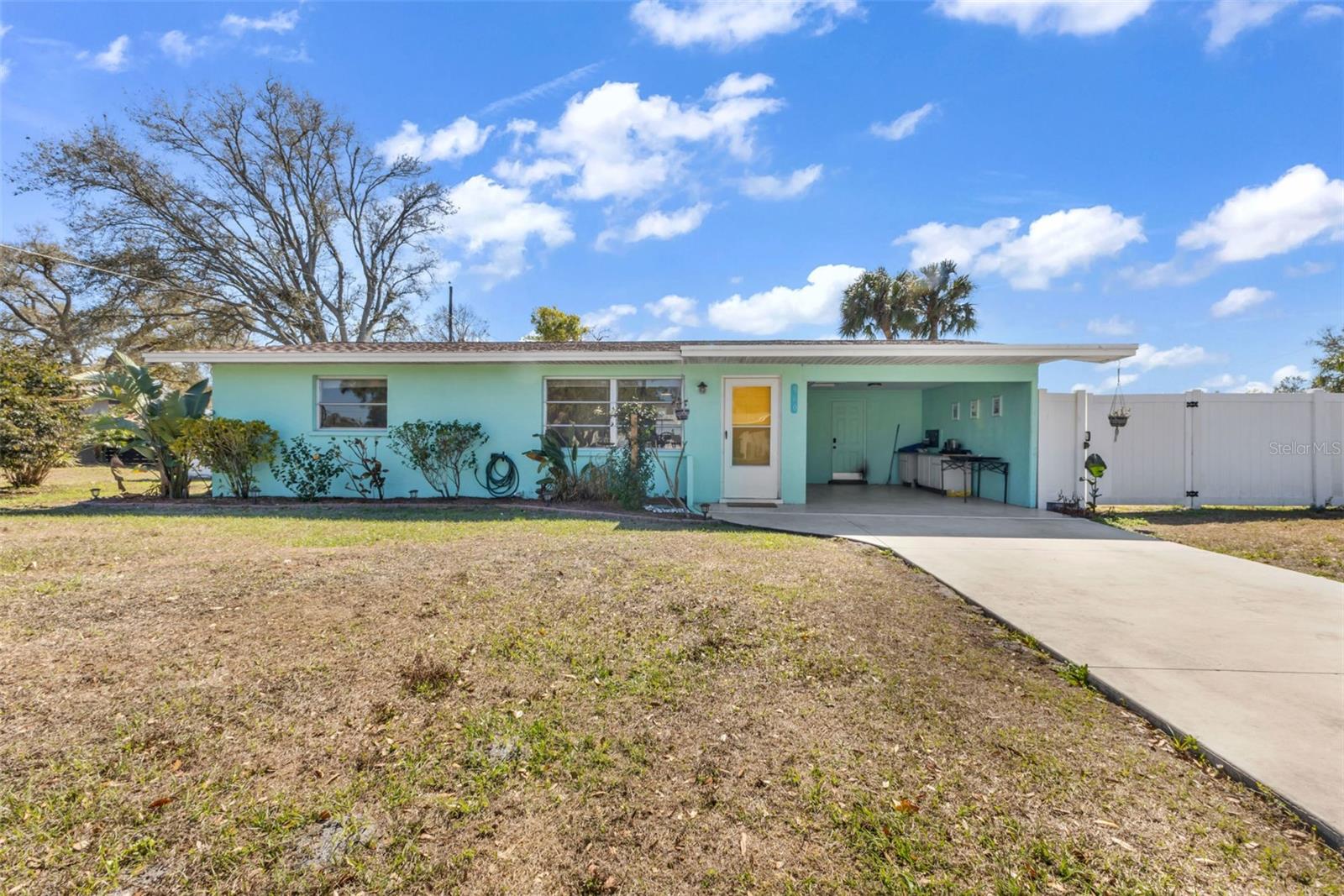 SOUTH VENICE - Residential