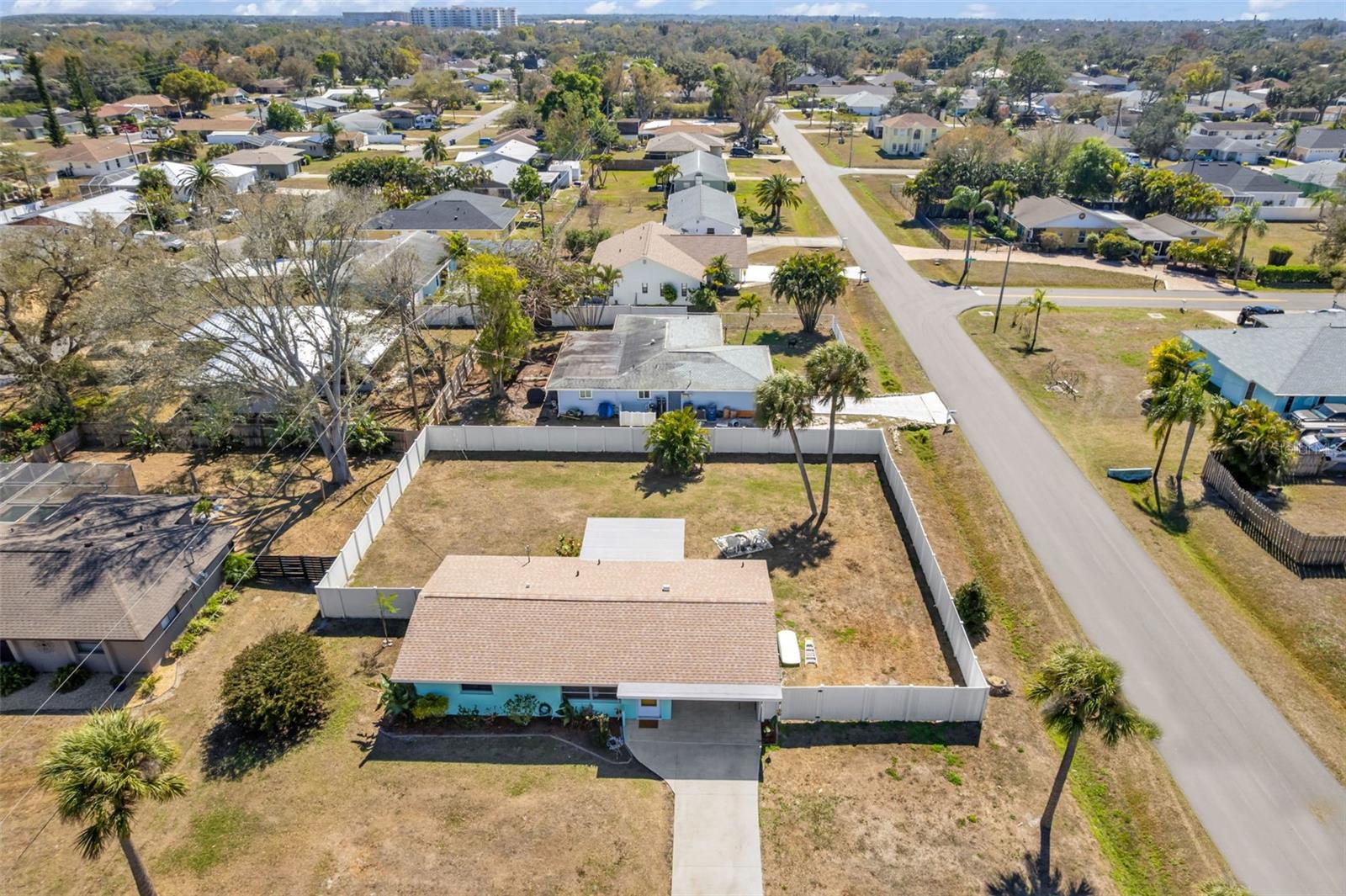 SOUTH VENICE - Residential