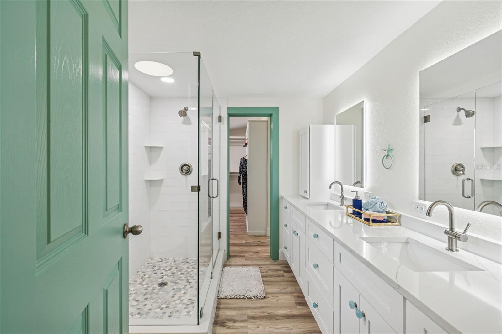 SUN-LIT SHORES - Residential