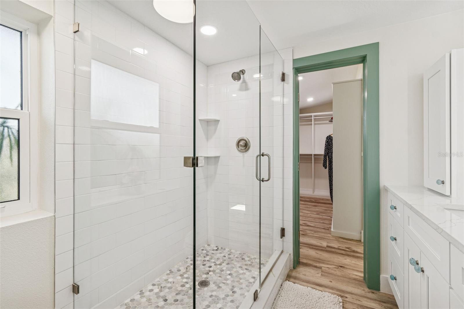 SUN-LIT SHORES - Residential