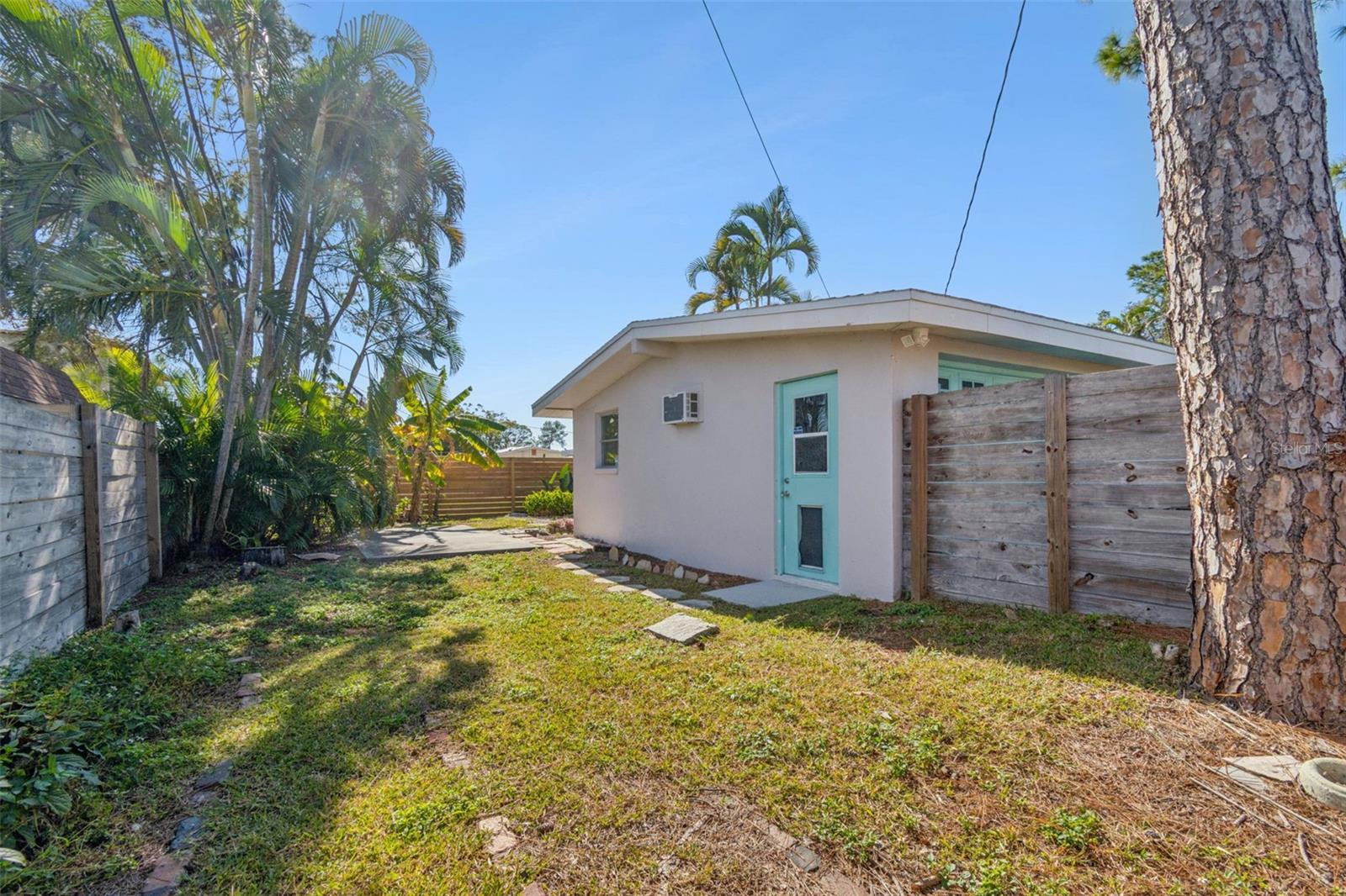 SUN-LIT SHORES - Residential