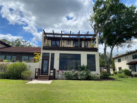 A home in LAKELAND