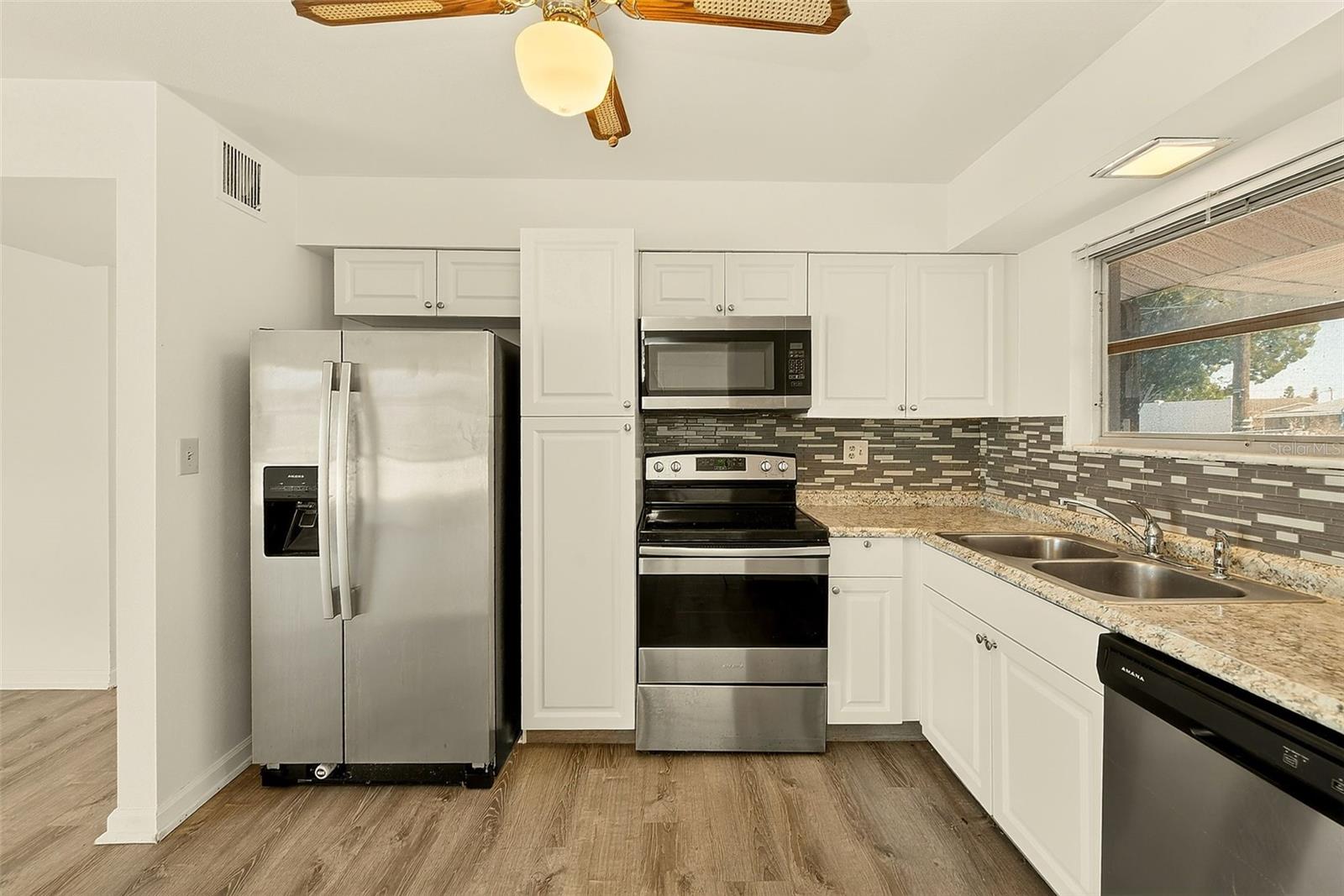 DEL WEBBS SUN CITY FLORIDA UN - Residential