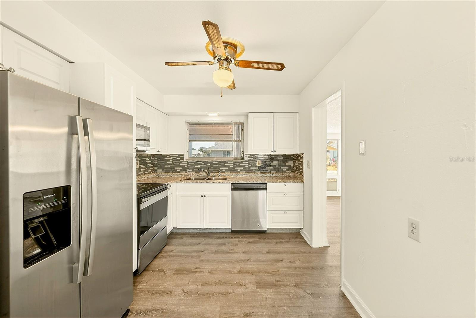 DEL WEBBS SUN CITY FLORIDA UN - Residential