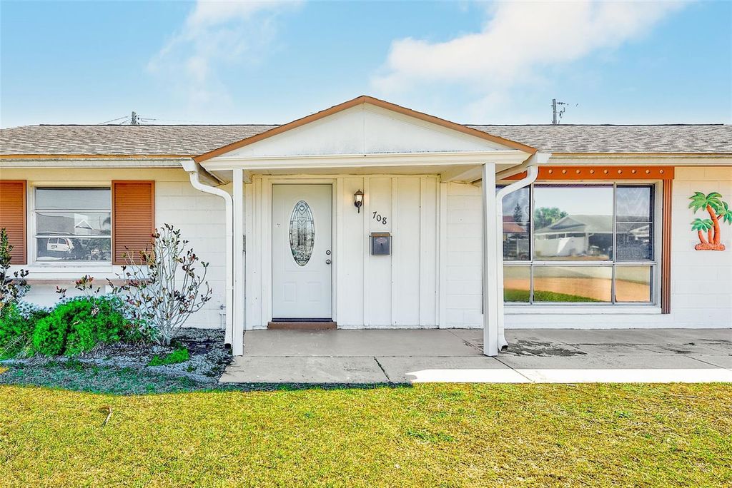 Photo of 708 Tam O Shanter Avenue, Sun City Center, FL 33573 (MLS # TB8479028)